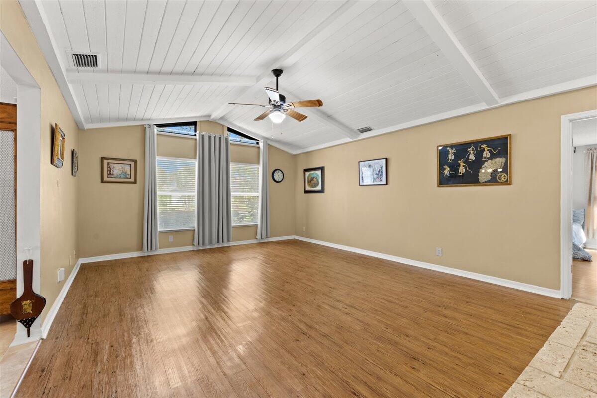 CORAL SPRINGS COUNTRY CLUB - Residential
