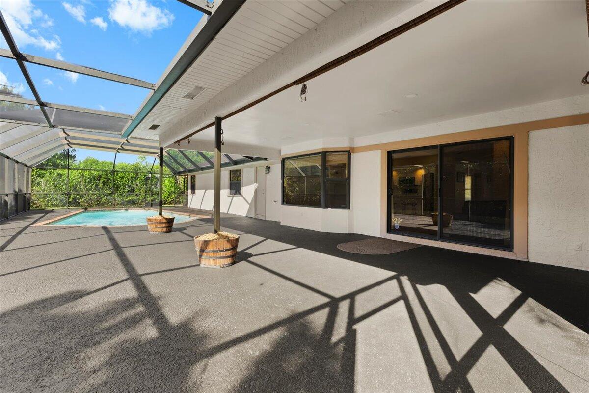 CORAL SPRINGS COUNTRY CLUB - Residential