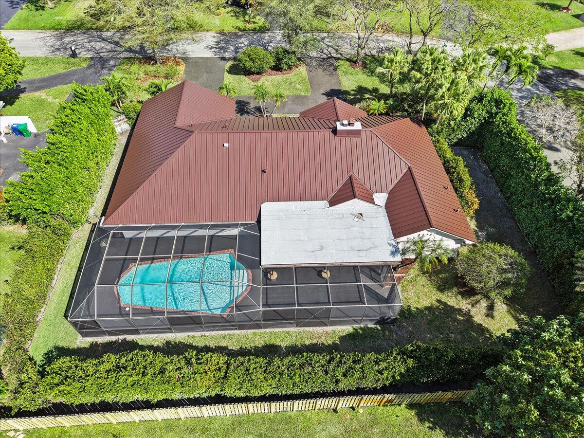 CORAL SPRINGS COUNTRY CLUB - Residential