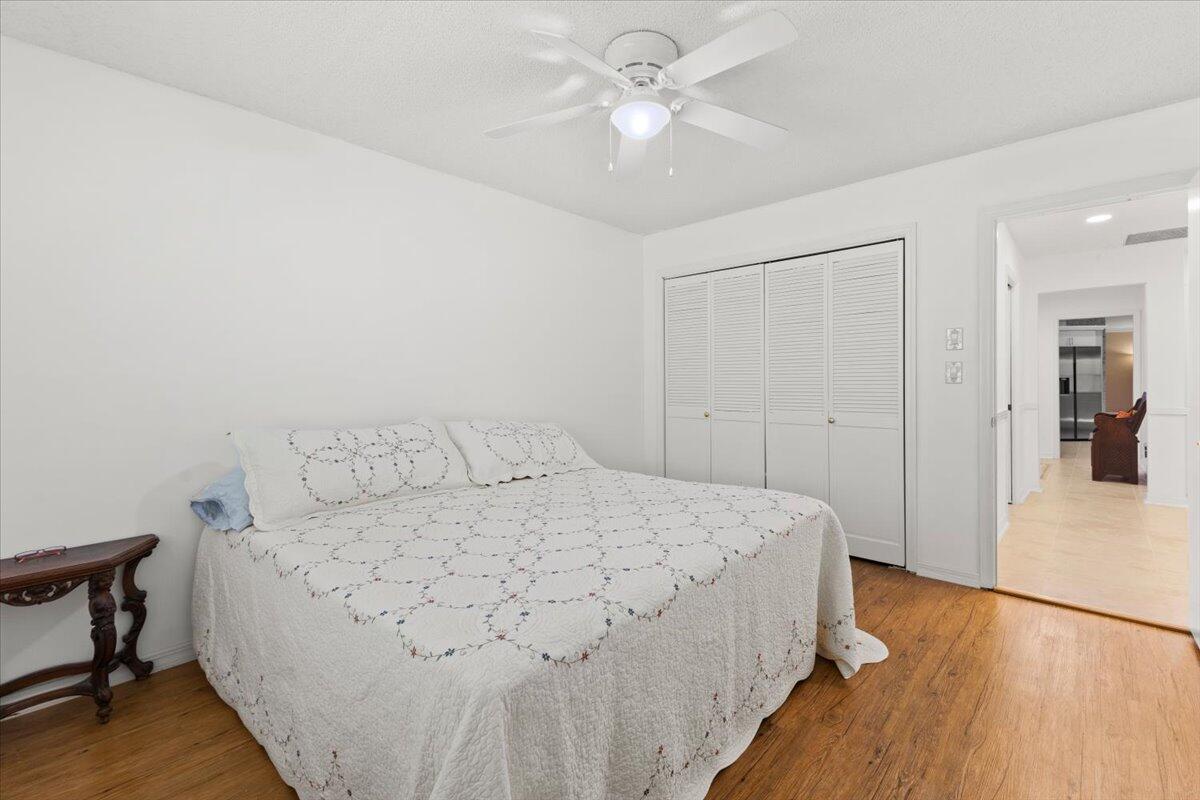 CORAL SPRINGS COUNTRY CLUB - Residential