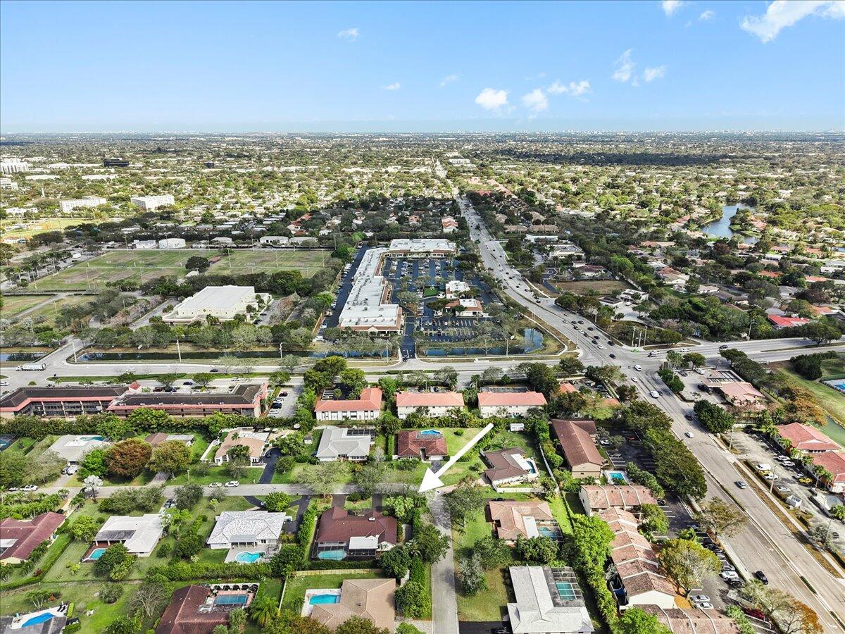 CORAL SPRINGS COUNTRY CLUB - Residential
