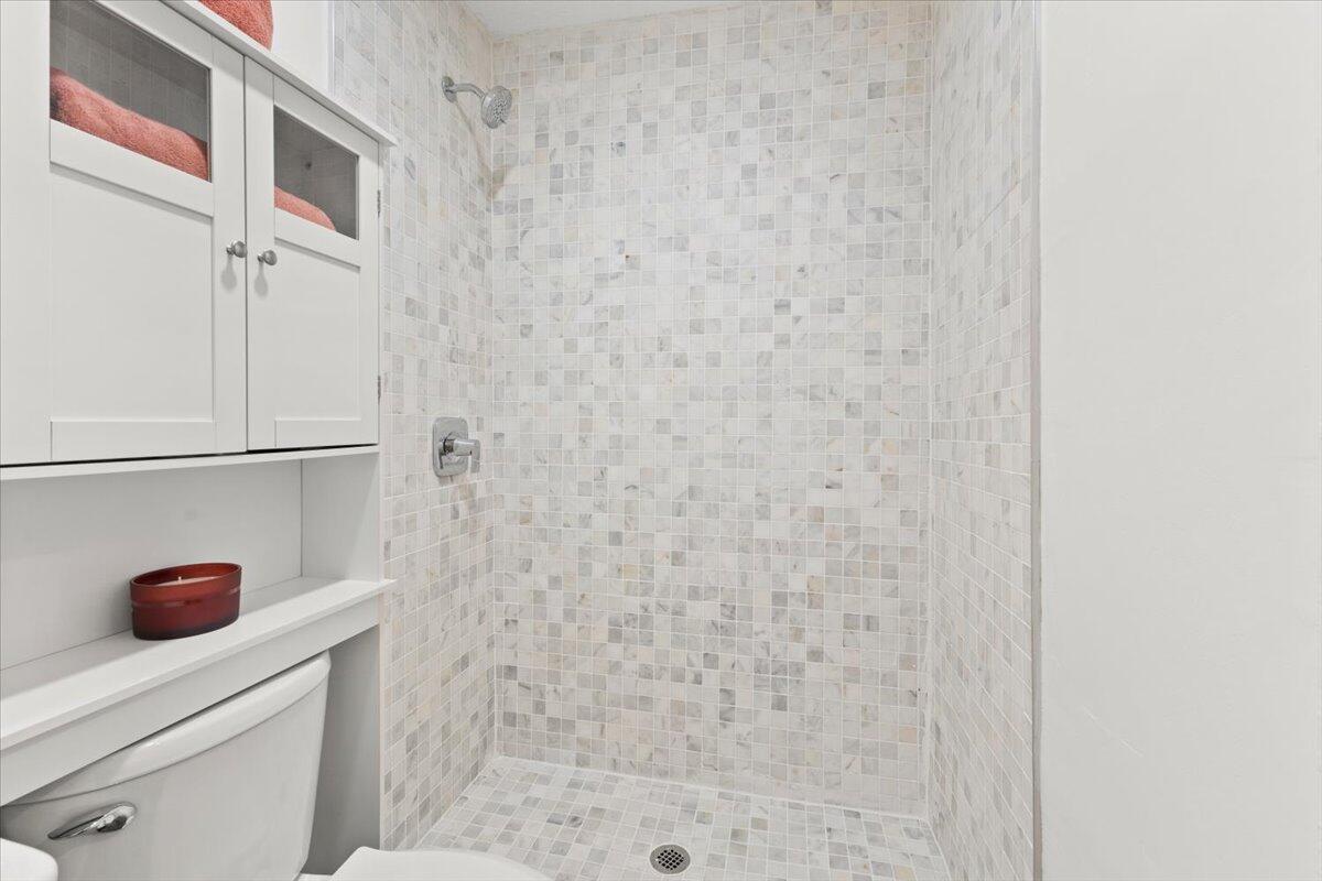 CORAL SPRINGS COUNTRY CLUB - Residential