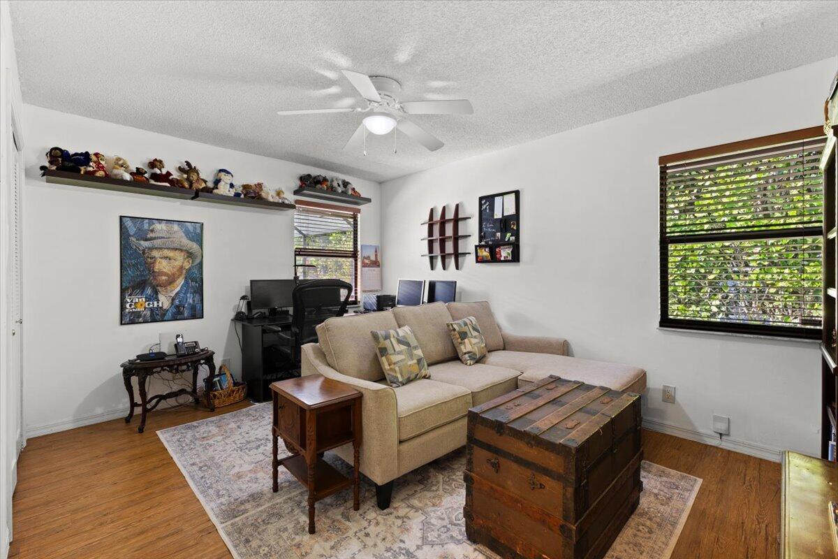 CORAL SPRINGS COUNTRY CLUB - Residential