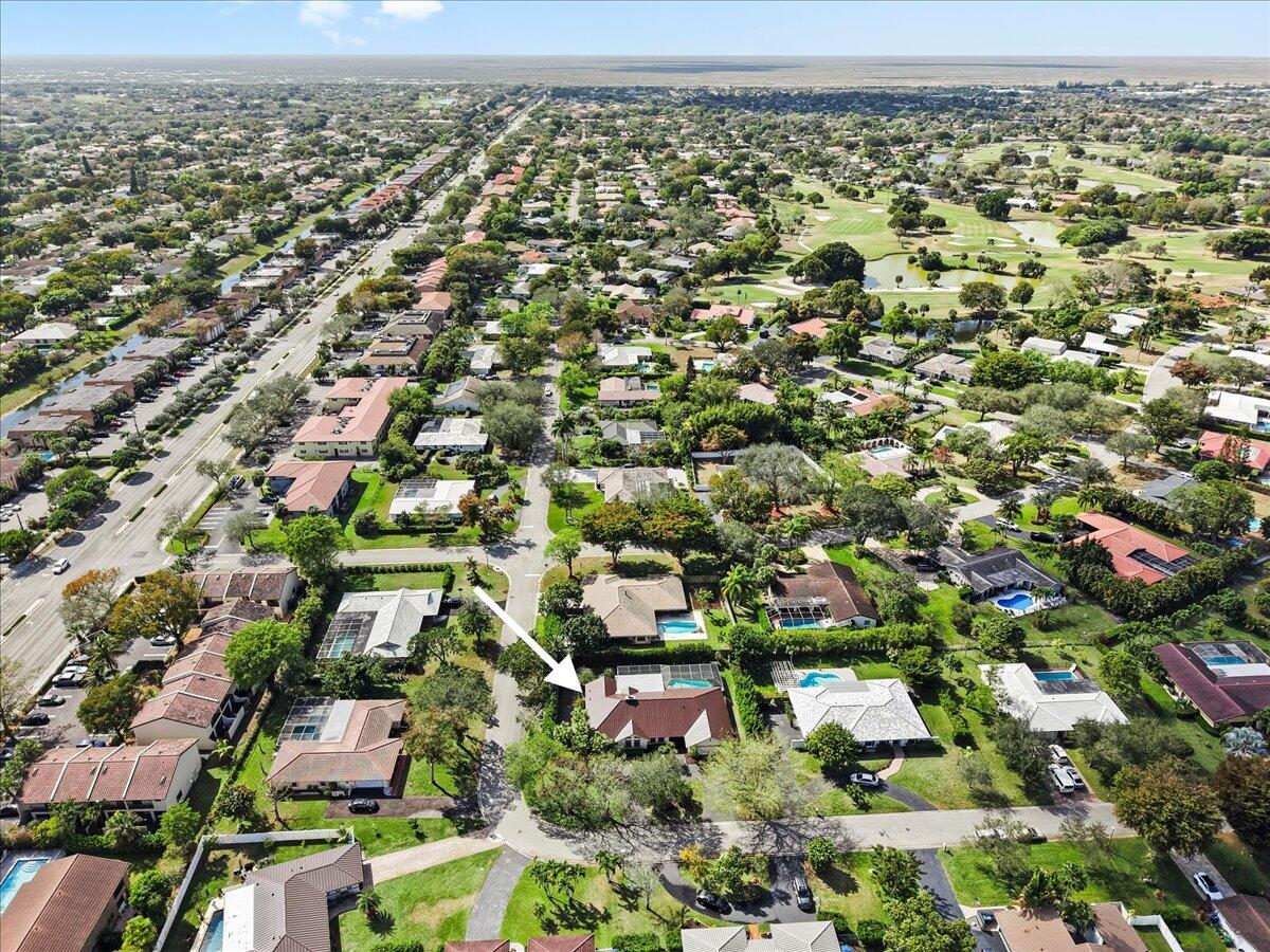 CORAL SPRINGS COUNTRY CLUB - Residential