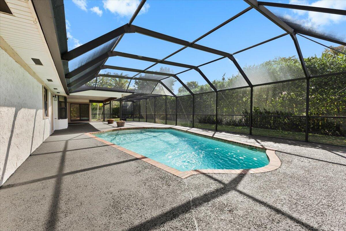 CORAL SPRINGS COUNTRY CLUB - Residential