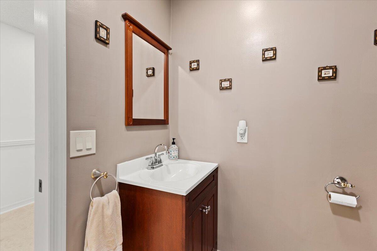 CORAL SPRINGS COUNTRY CLUB - Residential