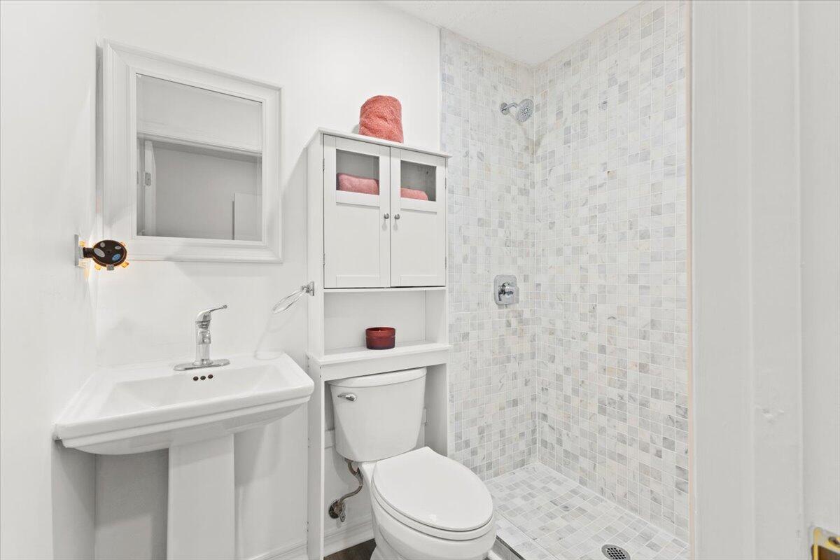CORAL SPRINGS COUNTRY CLUB - Residential