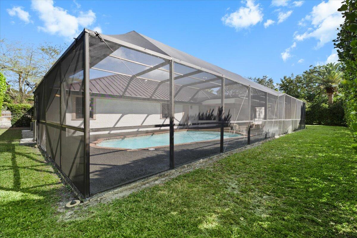 CORAL SPRINGS COUNTRY CLUB - Residential