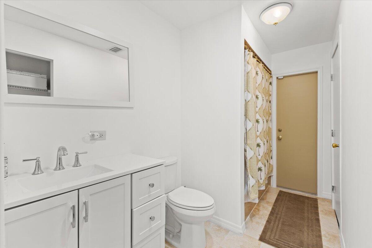 CORAL SPRINGS COUNTRY CLUB - Residential