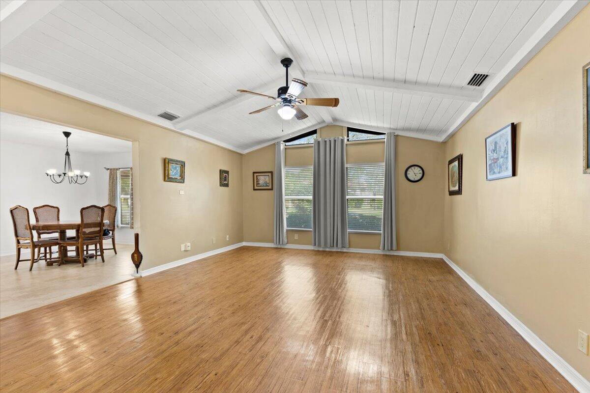 CORAL SPRINGS COUNTRY CLUB - Residential