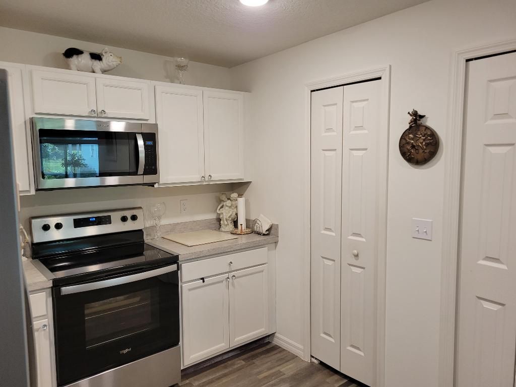 Photo of 842 SE Chaloupe Avenue, Port Saint Lucie, FL 34983 (MLS # R10929621)