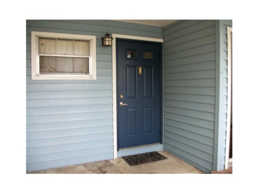 APPROVED SHORT SALE! LARGE 3 BEDROOM TOWNHOME WITH WATER VIEWS, NO REAR NEIGHBORS! UPDATED KITCHEN, 2 BALCONIES, SCREENED PORCH, GATED FRONT COURTYARD,PET FRIENDLY, 2 ASSIGNED PARKING SPACES. READY FOR NEW OWNER!