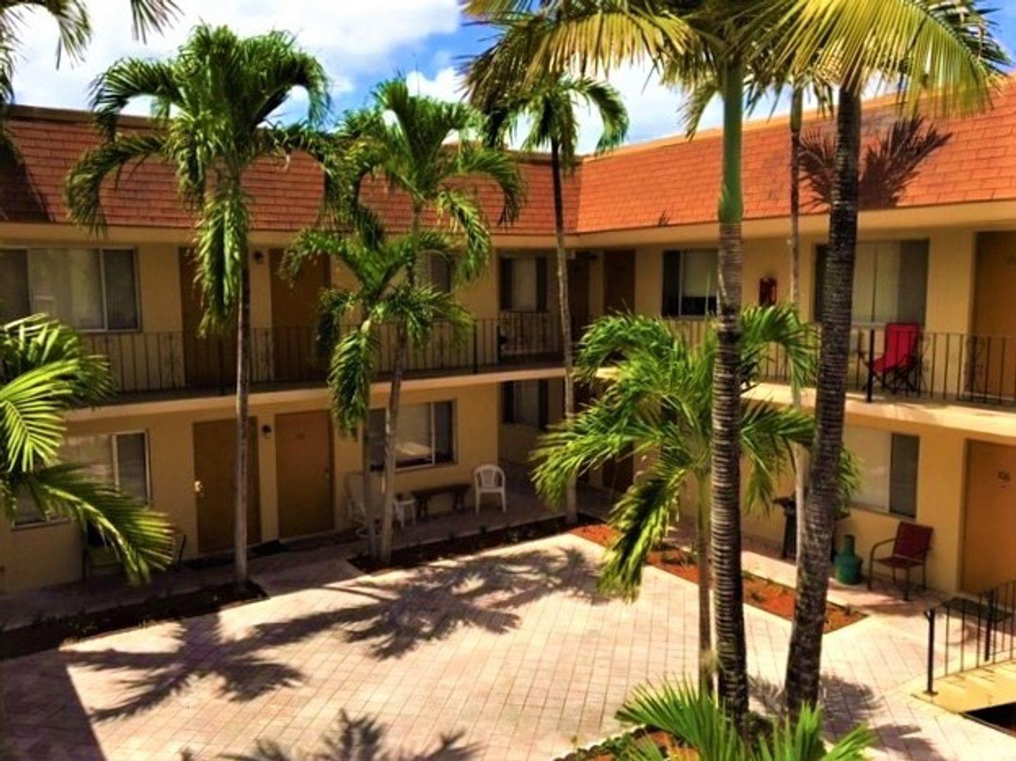 Palm Beach Lakes South Re - Residential Lease