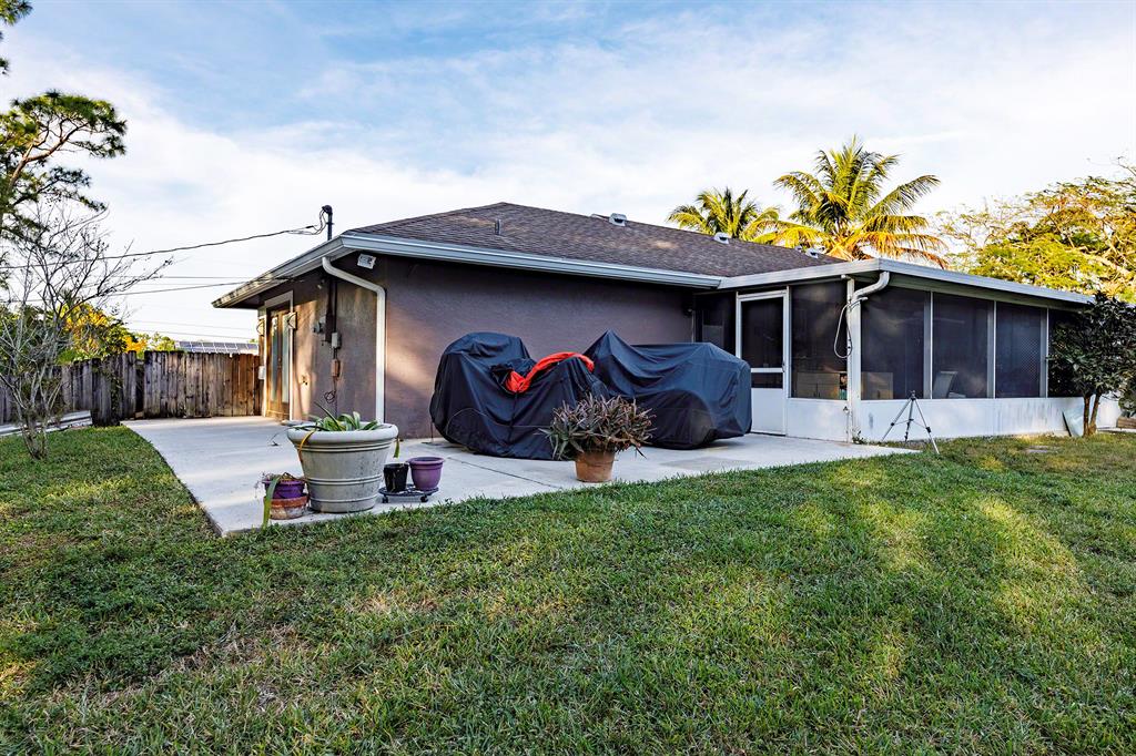 LOXAHATCHEE ACREAGE - Residential