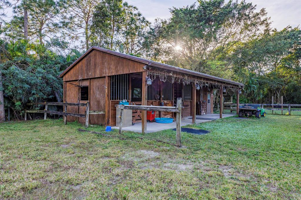 LOXAHATCHEE ACREAGE - Residential