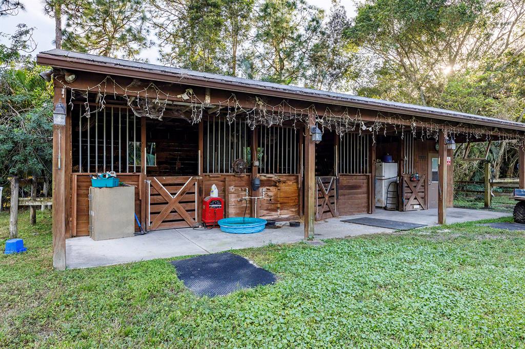 LOXAHATCHEE ACREAGE - Residential