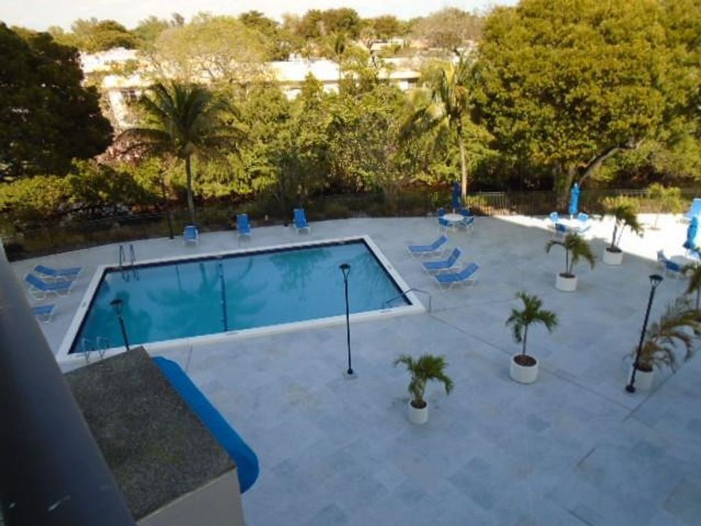 Photo of 1800 N Andrews Avenue #4B, Fort Lauderdale, FL 33311 (MLS # F10551395)