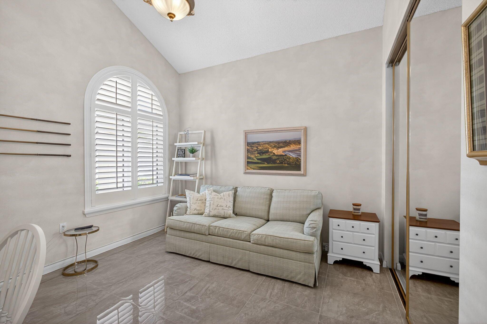 SARATOGA BAY - Residential