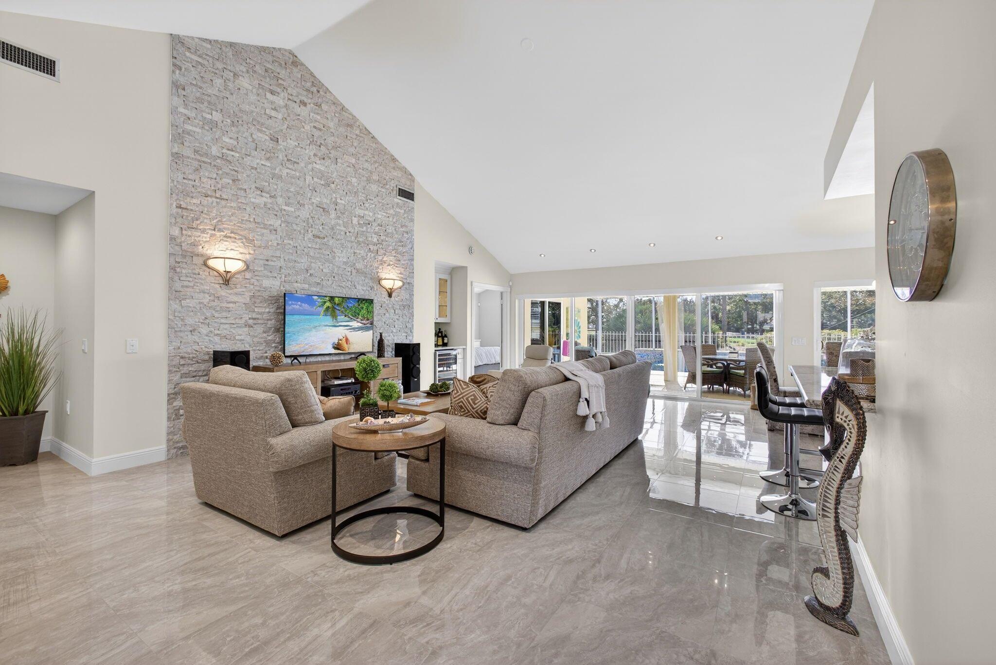 SARATOGA BAY - Residential