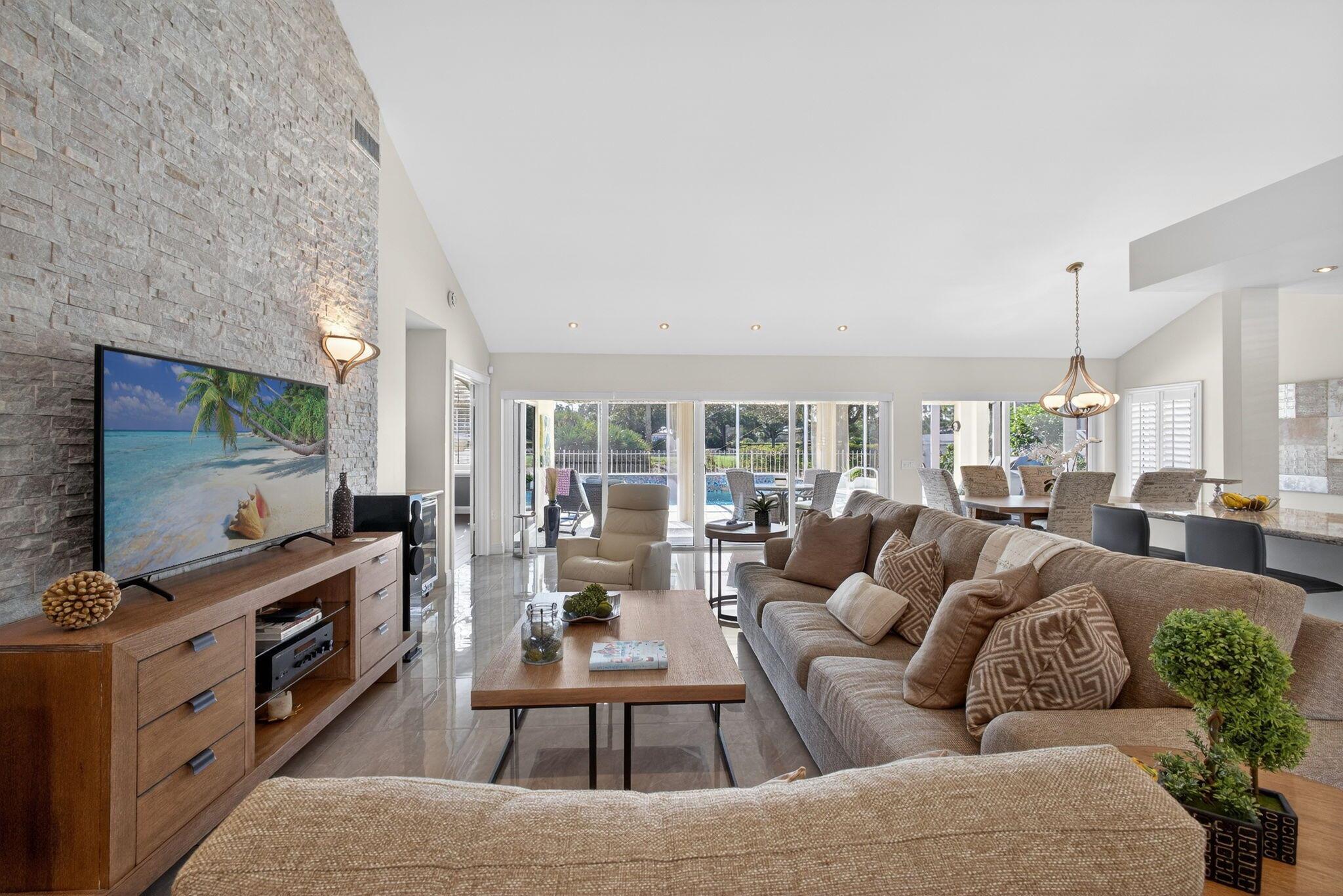 SARATOGA BAY - Residential