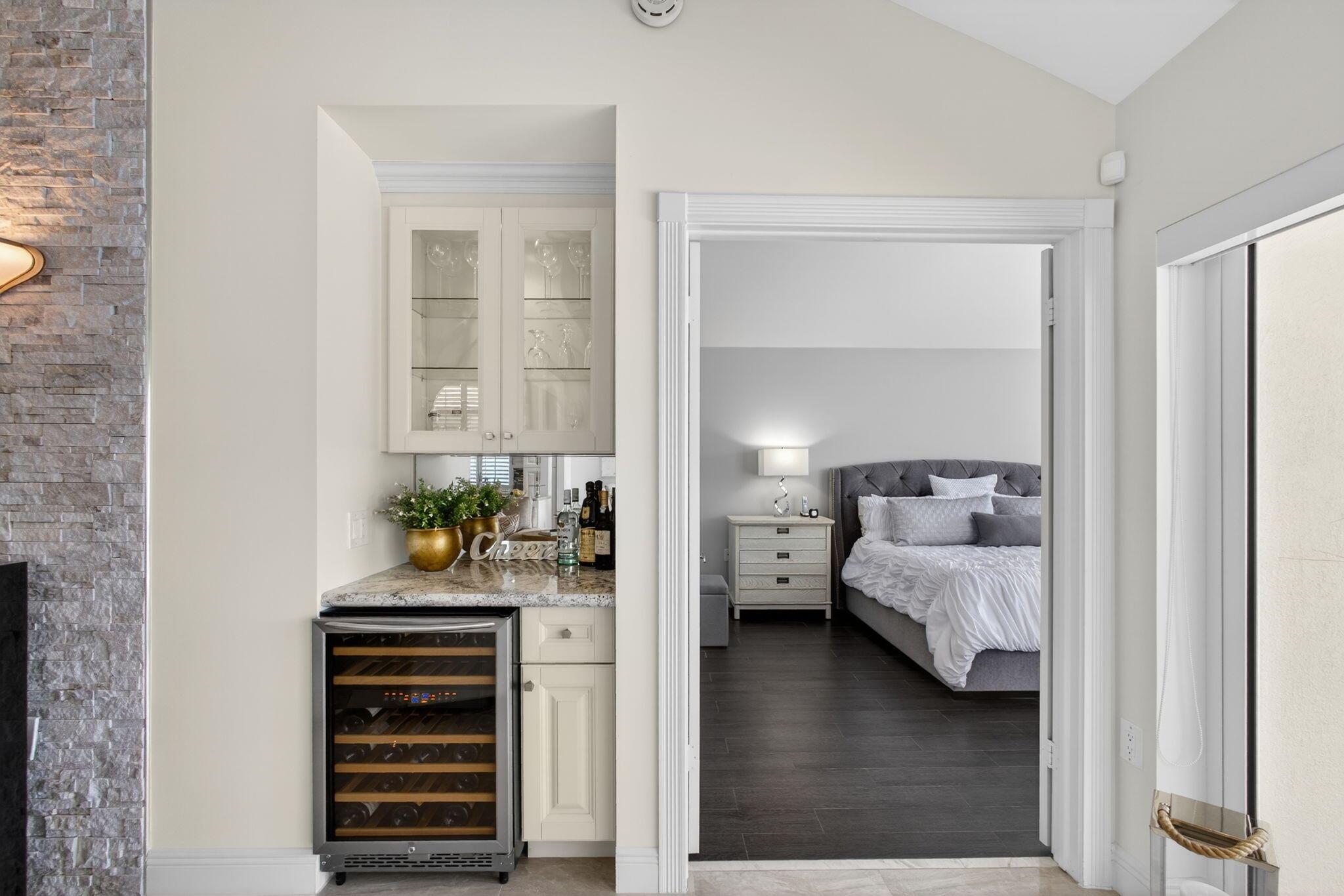 SARATOGA BAY - Residential