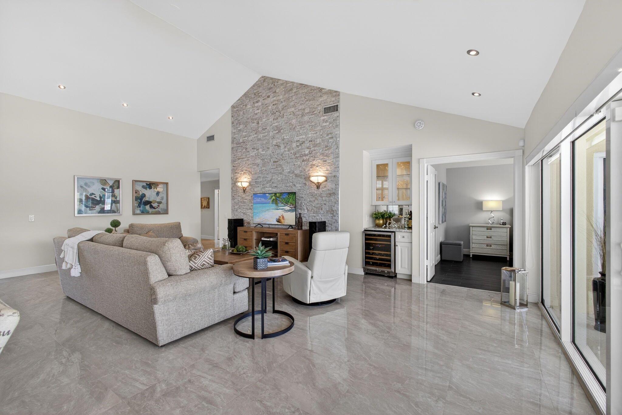 SARATOGA BAY - Residential