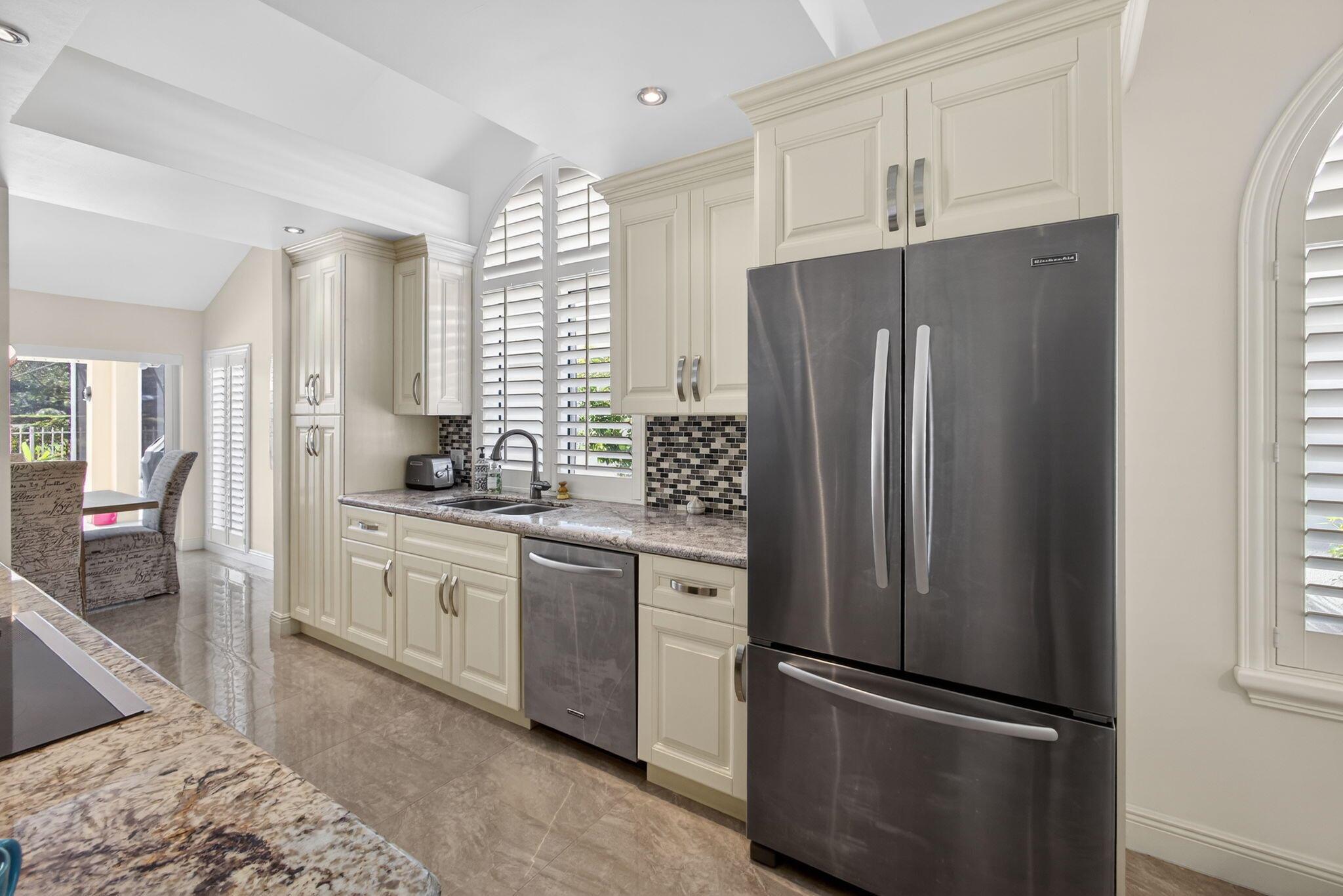 SARATOGA BAY - Residential