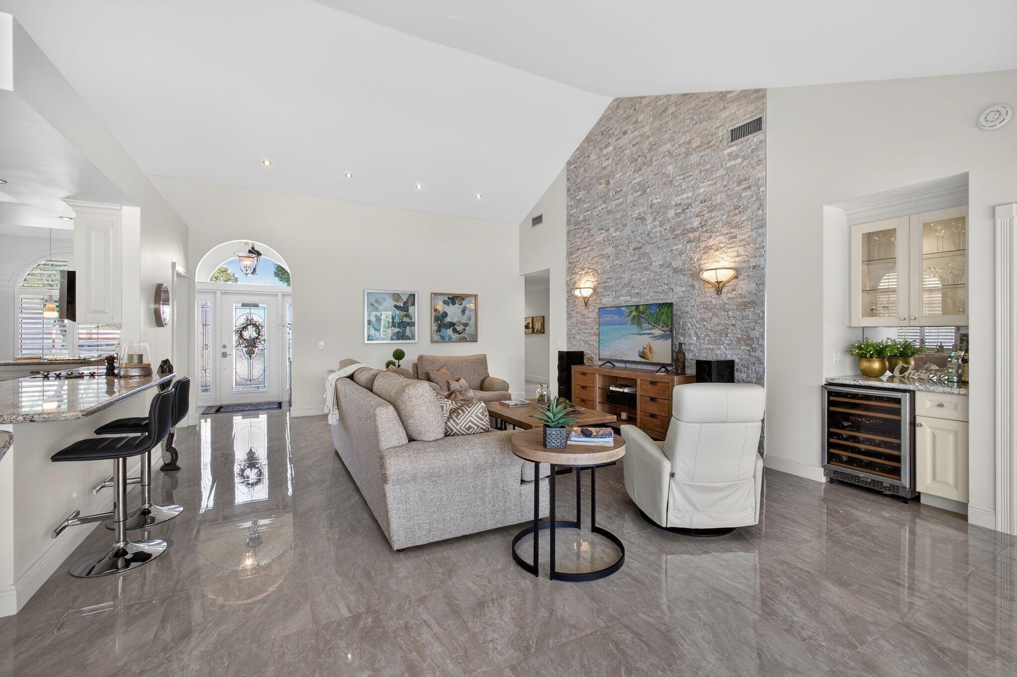 SARATOGA BAY - Residential