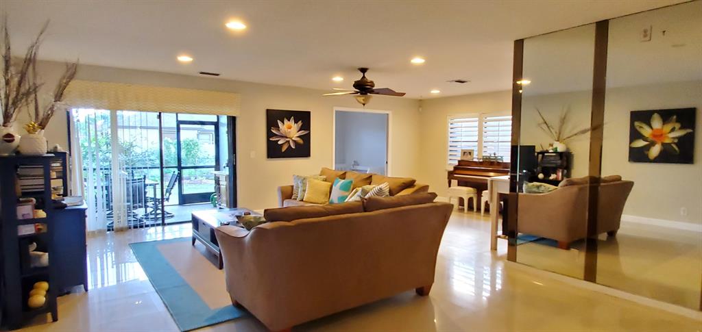 LAKES OF SHERBROOKE - Residential