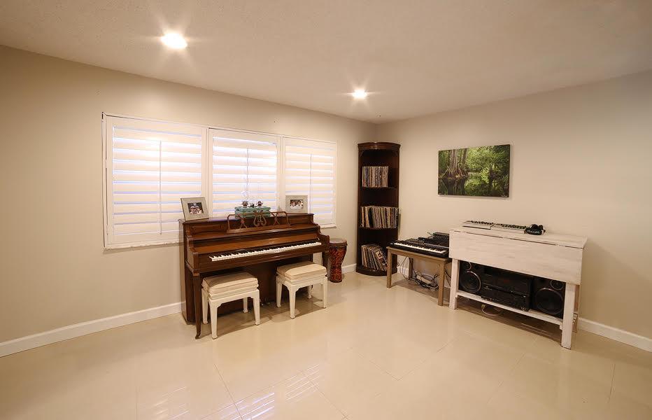 LAKES OF SHERBROOKE - Residential