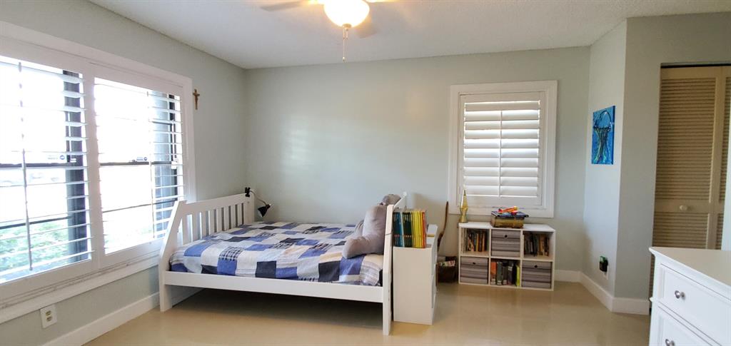 LAKES OF SHERBROOKE - Residential