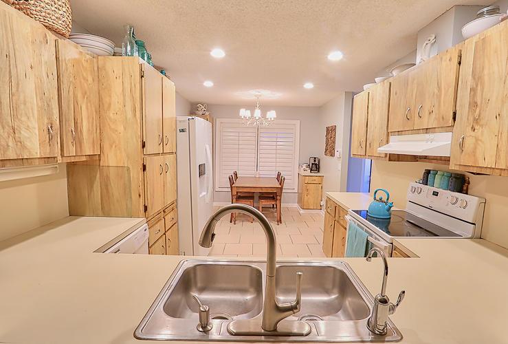 LAKES OF SHERBROOKE - Residential