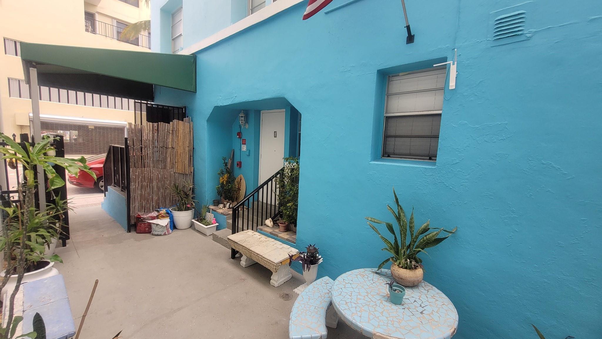 Hollywood Beach 1-27 B - Residential Lease