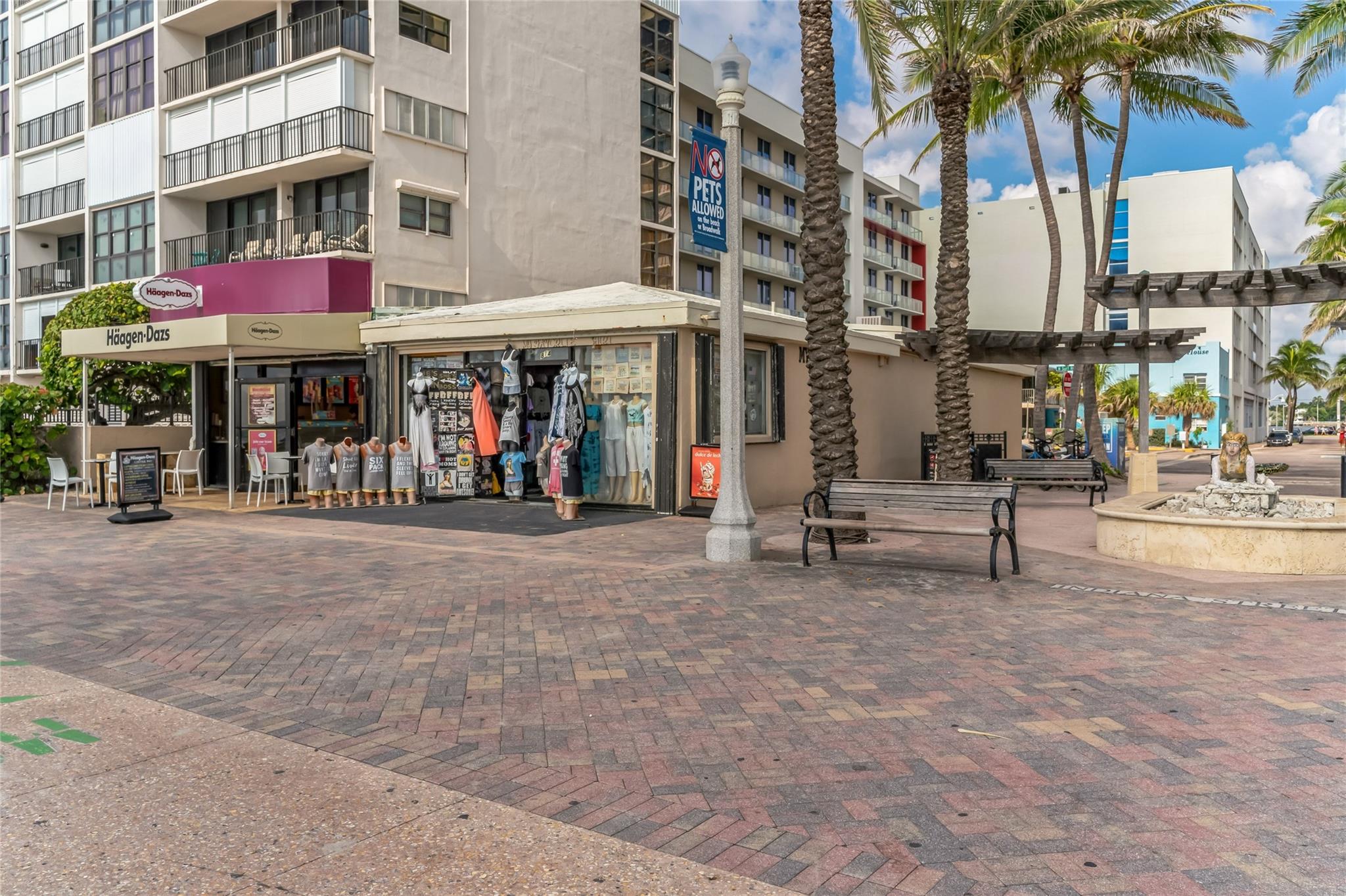 Hollywood Beach 1-27 B - Residential Lease