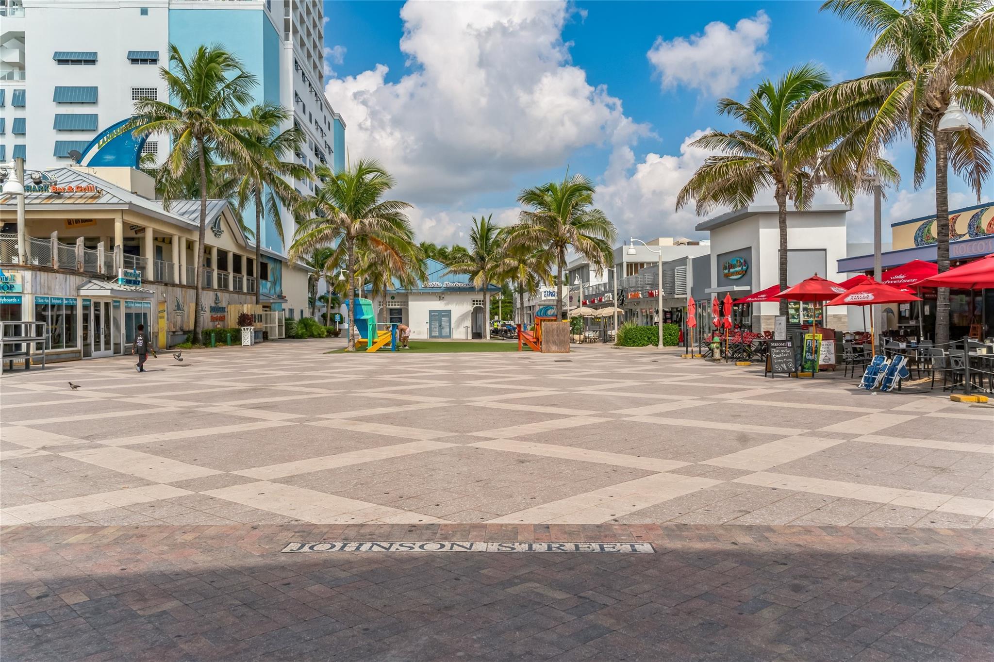 Hollywood Beach 1-27 B - Residential Lease