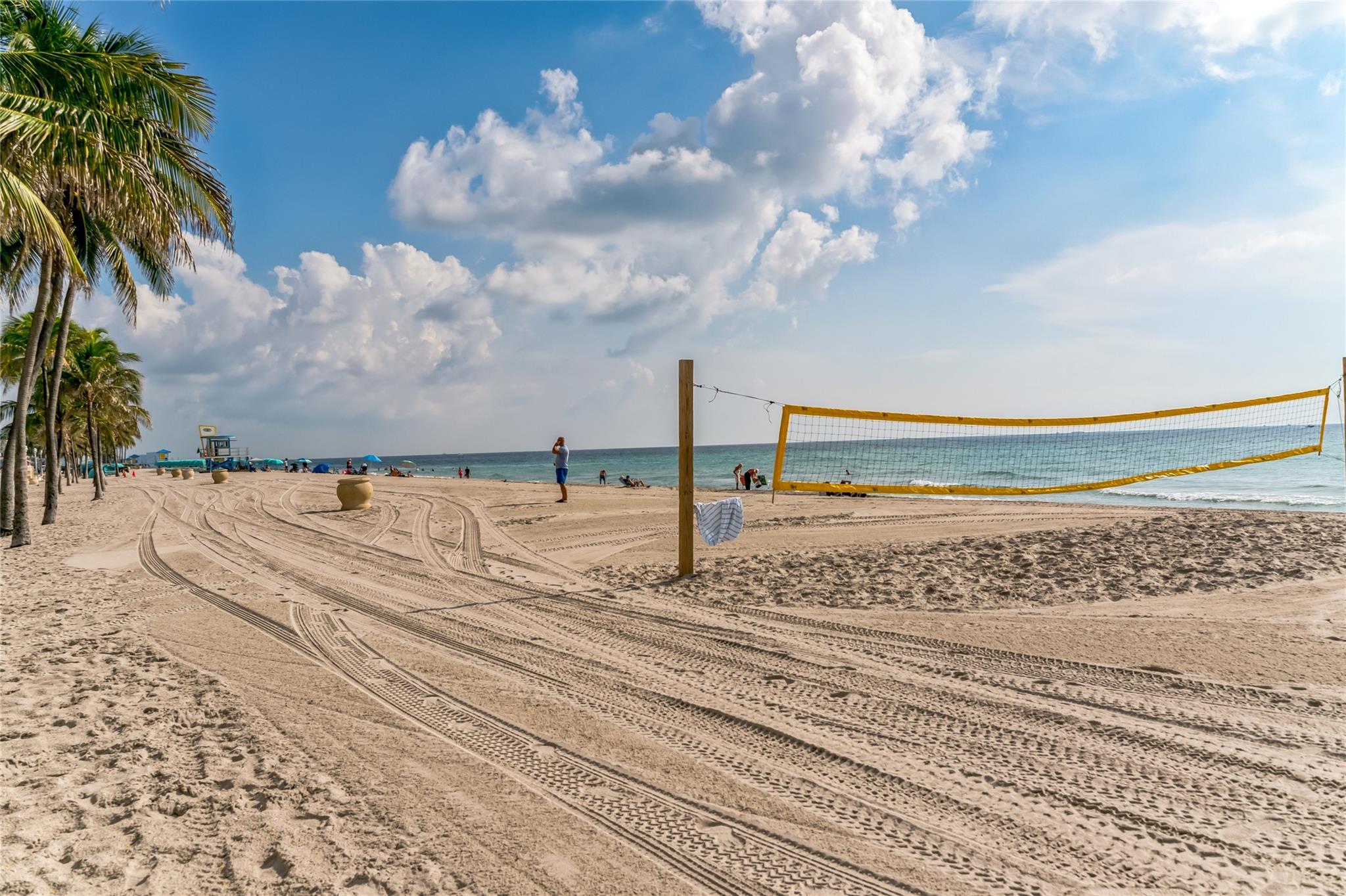 Hollywood Beach 1-27 B - Residential Lease