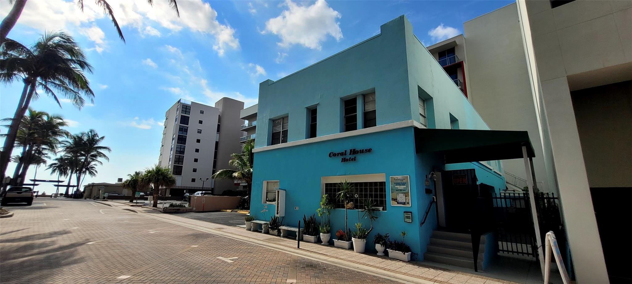 Hollywood Beach 1-27 B - Residential Lease