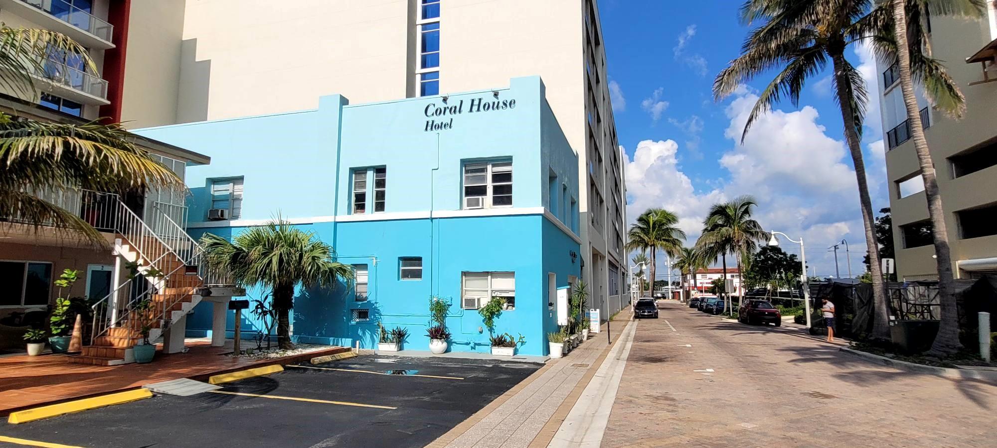 Hollywood Beach 1-27 B - Residential Lease