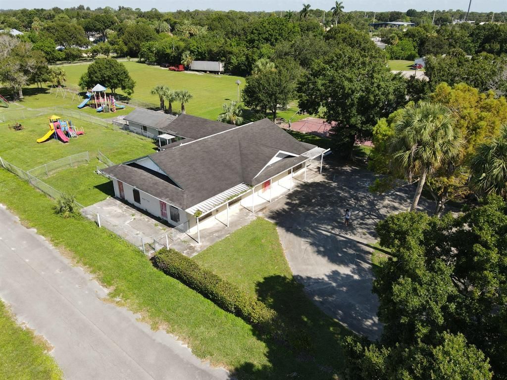 Photo of 603 S 33rd Street, Fort Pierce, FL 34947 (MLS # R10737516)