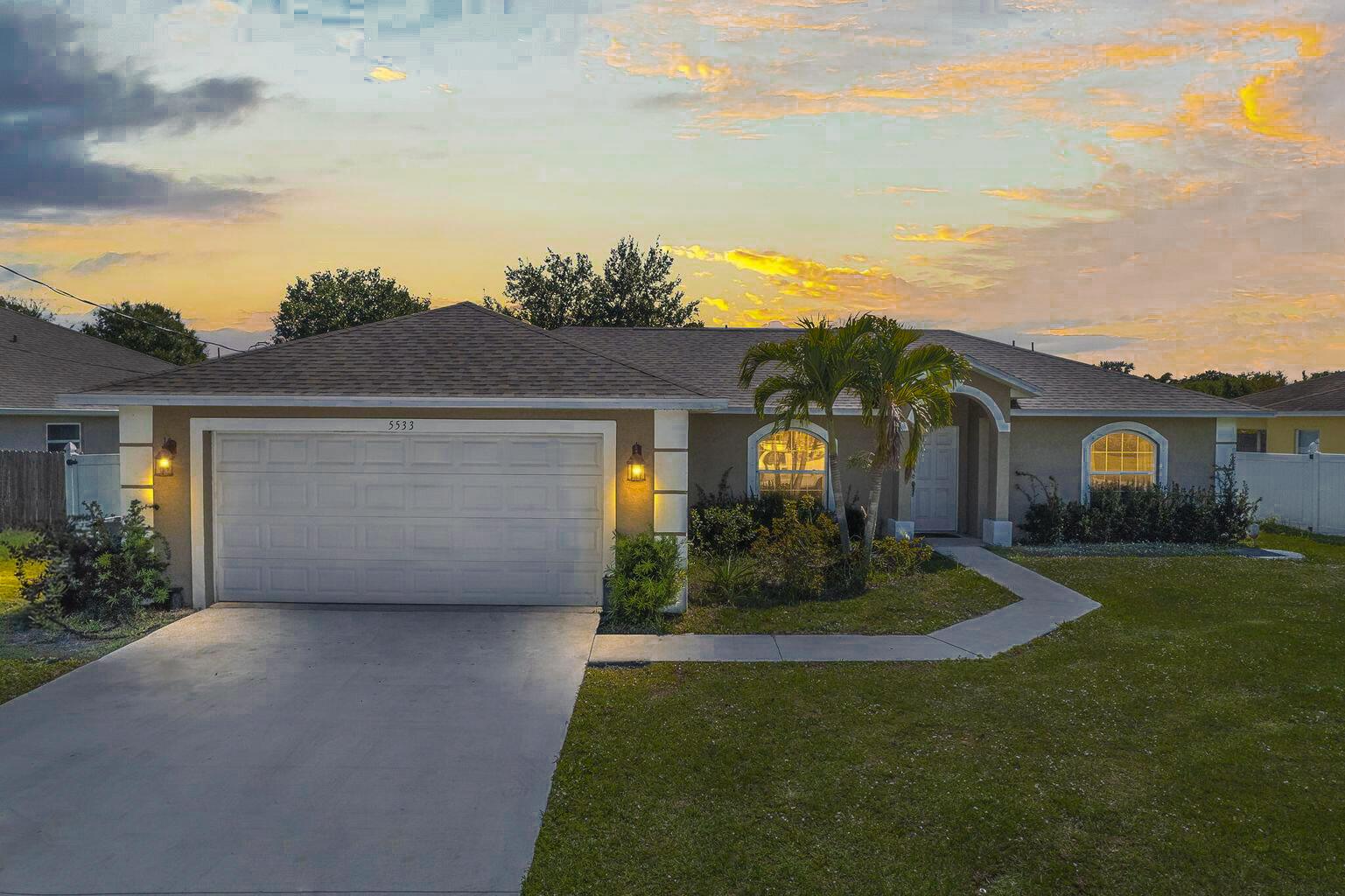 5533 NW Cordrey Street, Port St Lucie, FL, 34986/$387,700 2 5533 NW Cordrey Street