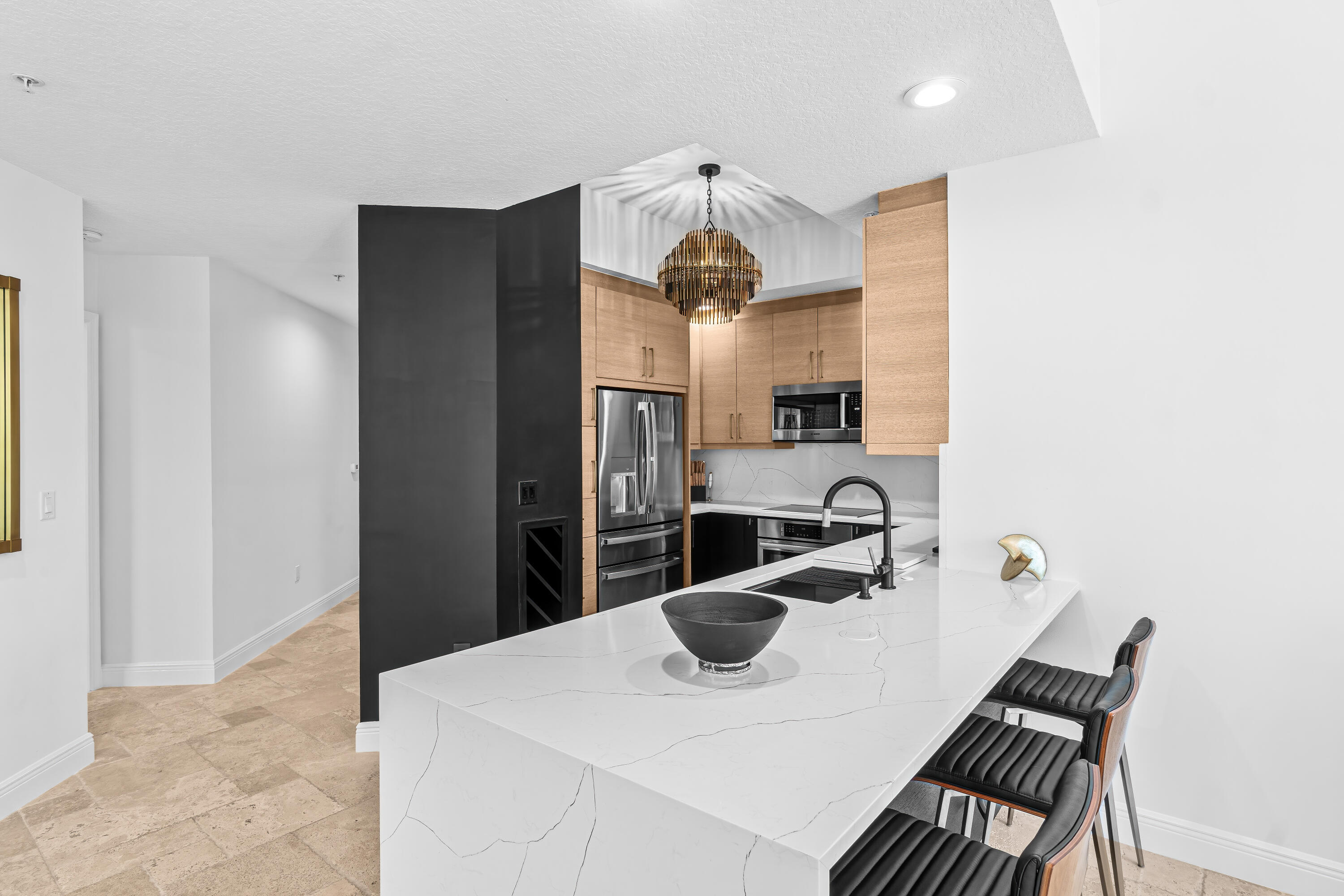 701 S Olive Avenue 1204