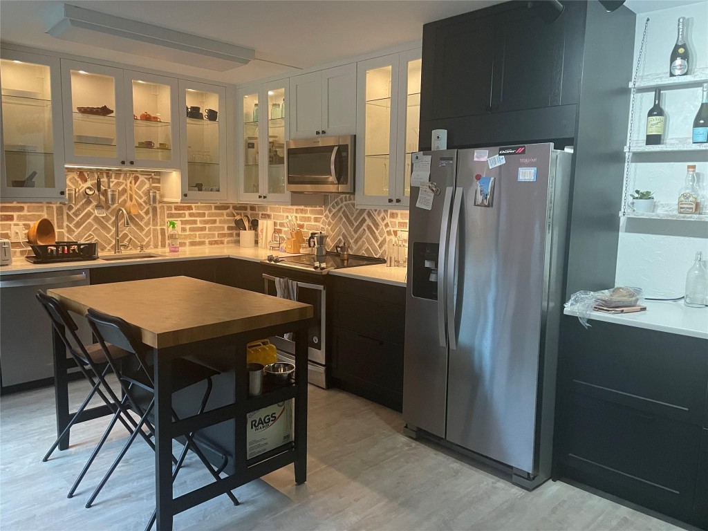 LAKESIDE - Residential