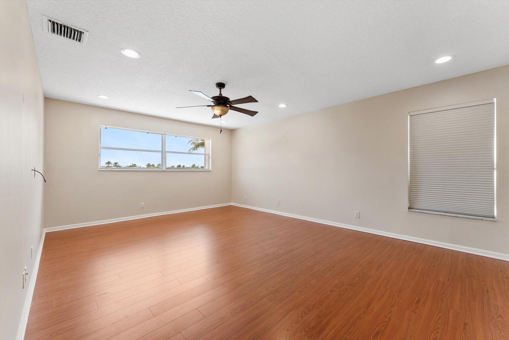 BOCA FALLS PAR Q - Residential Lease