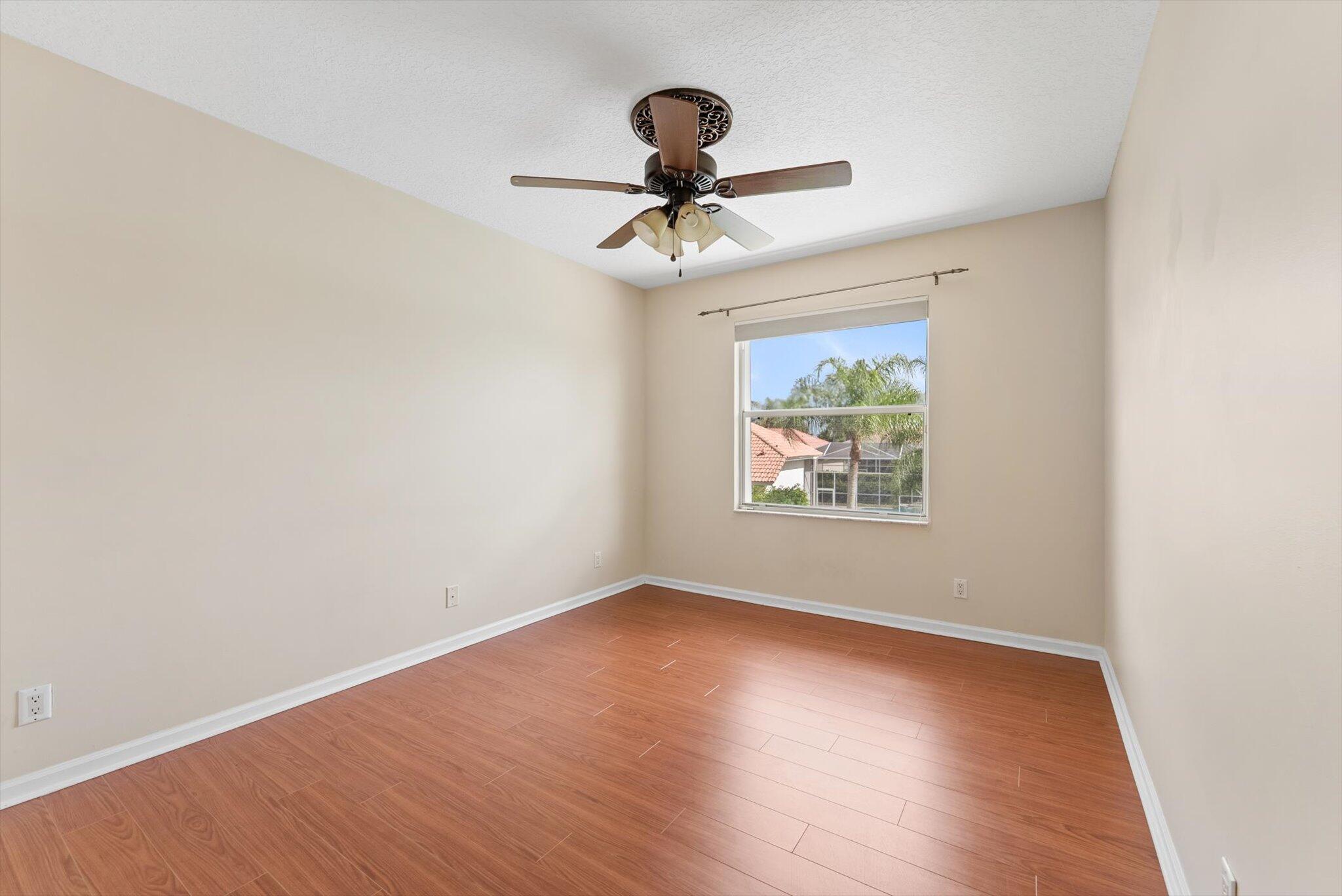 BOCA FALLS PAR Q - Residential Lease