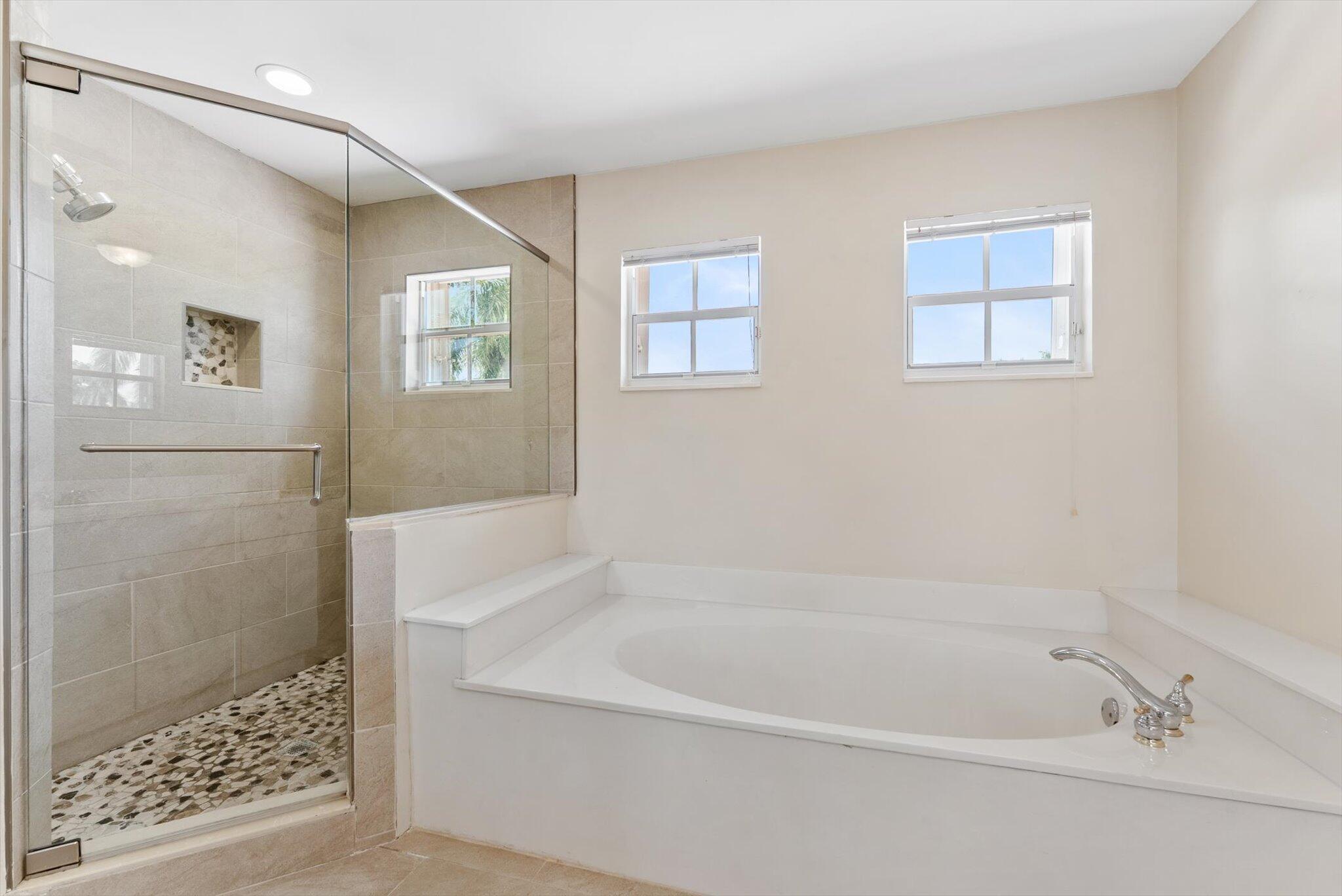 BOCA FALLS PAR Q - Residential Lease