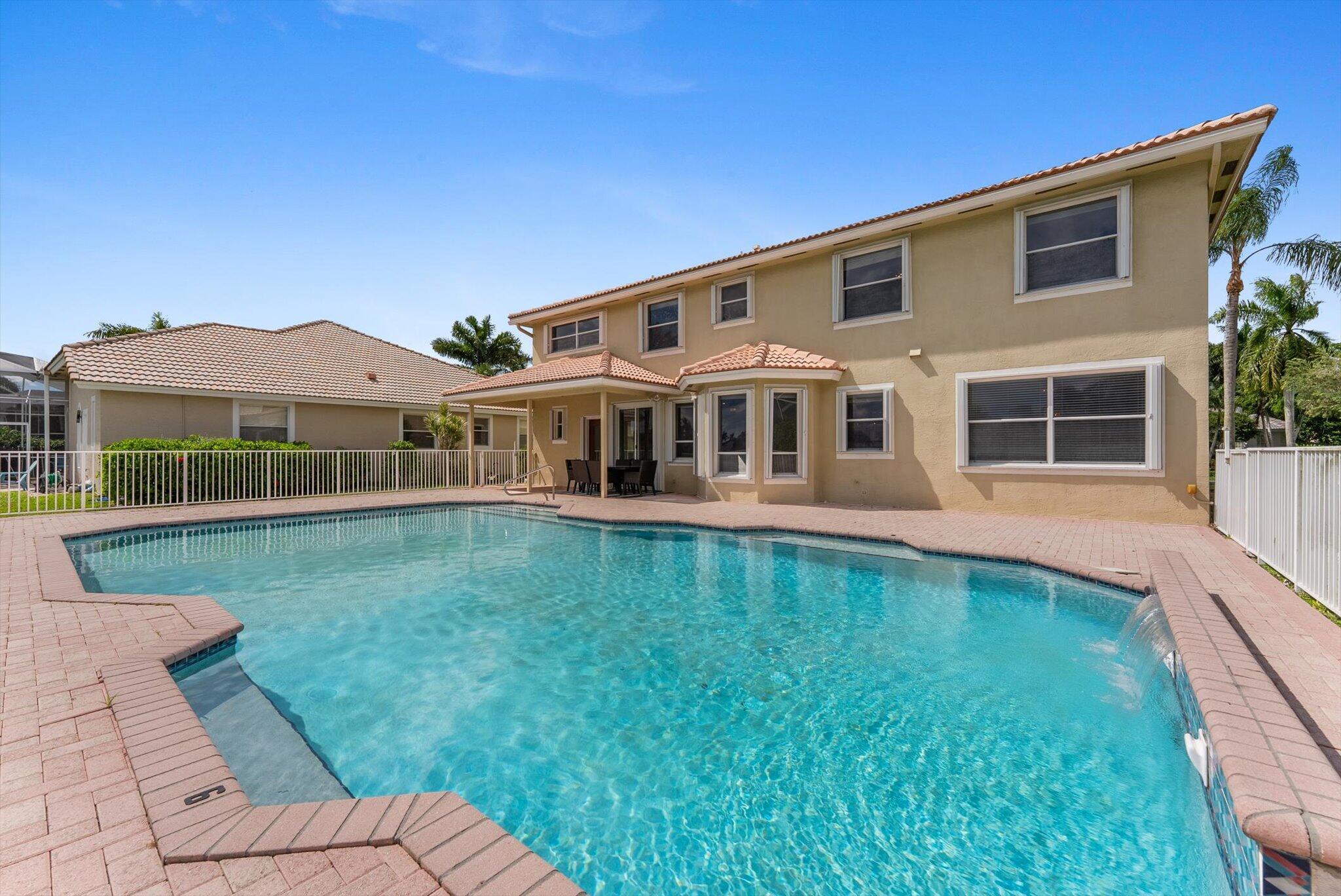 BOCA FALLS PAR Q - Residential Lease