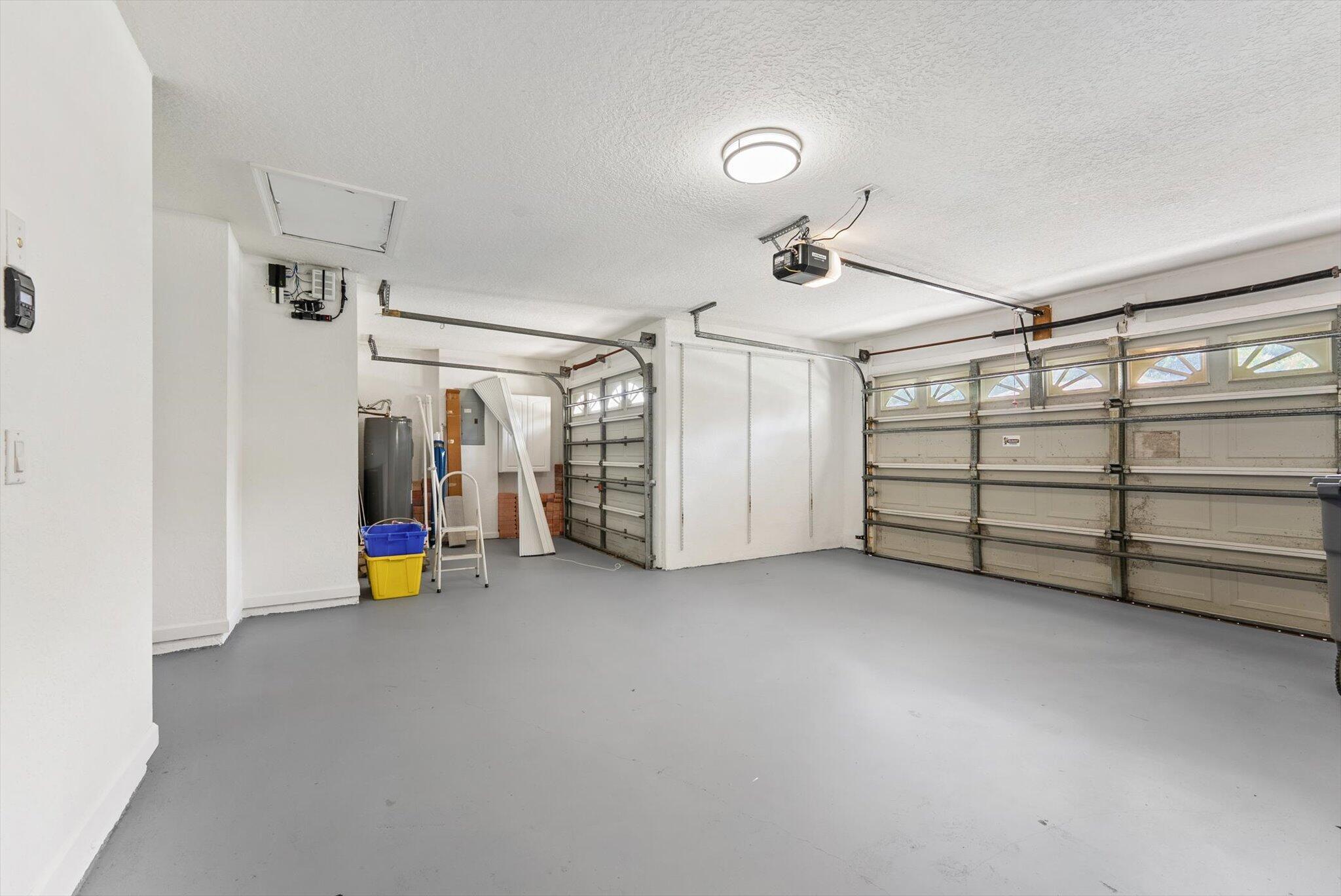 BOCA FALLS PAR Q - Residential Lease