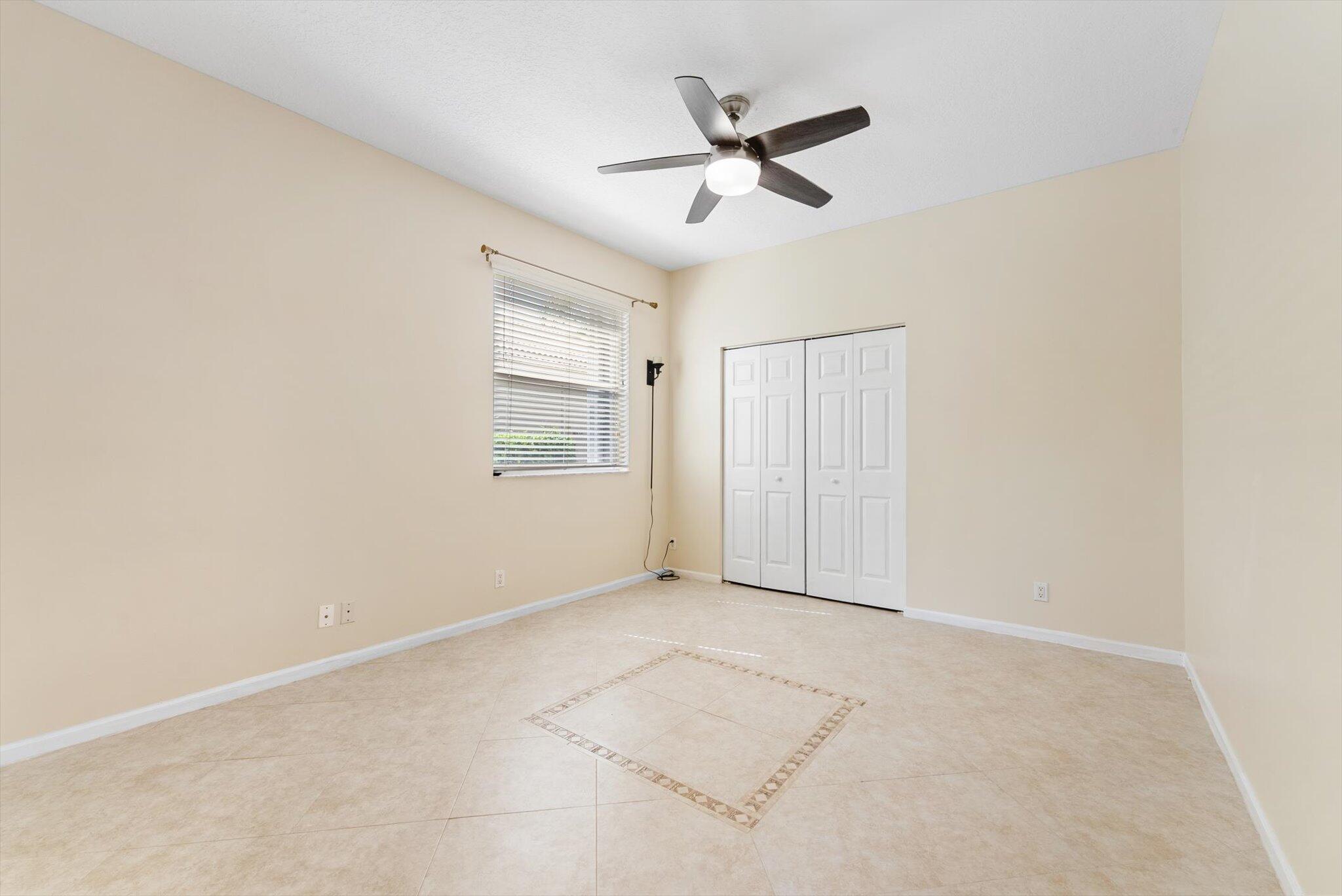 BOCA FALLS PAR Q - Residential Lease
