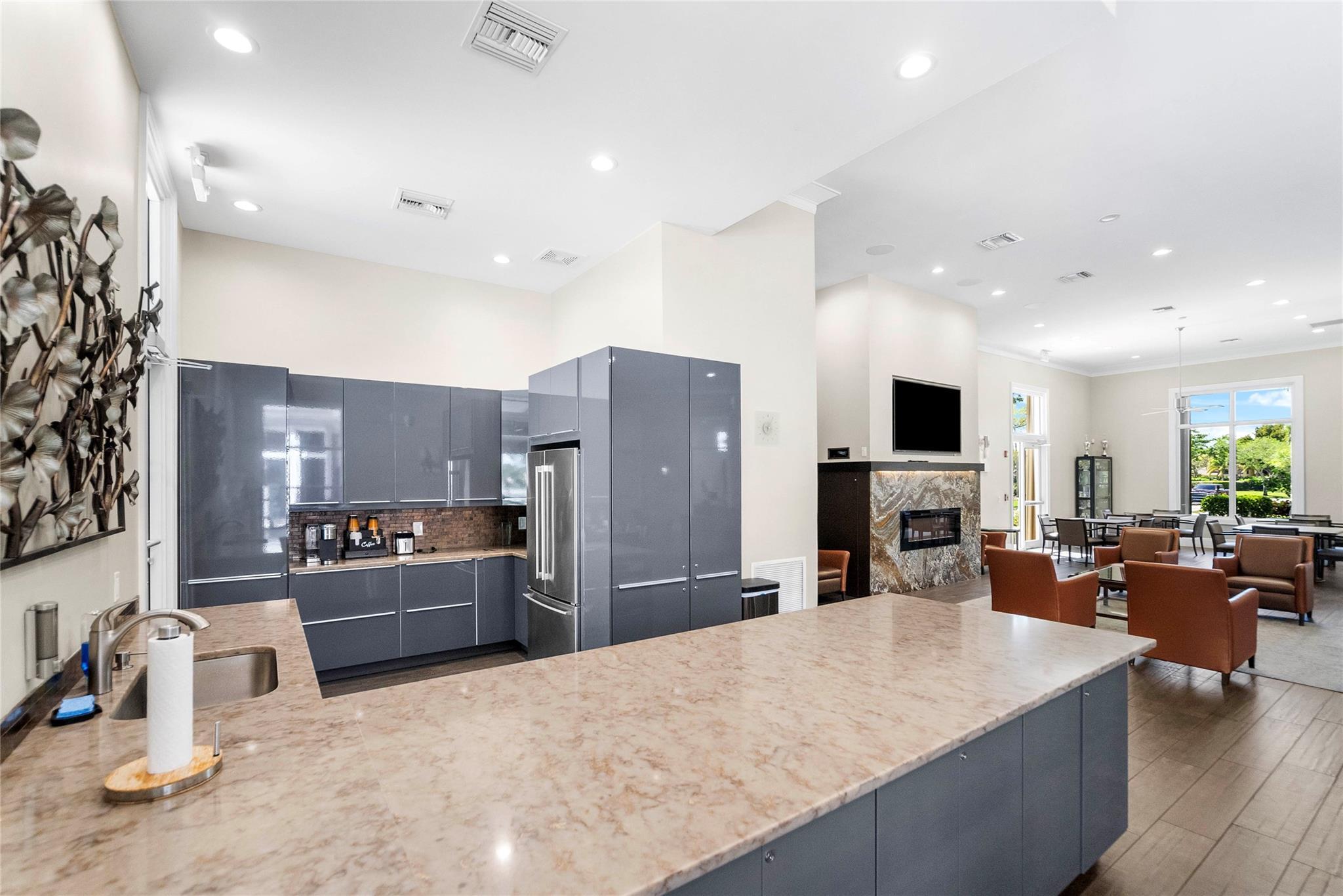 BOCA FALLS PAR Q - Residential Lease