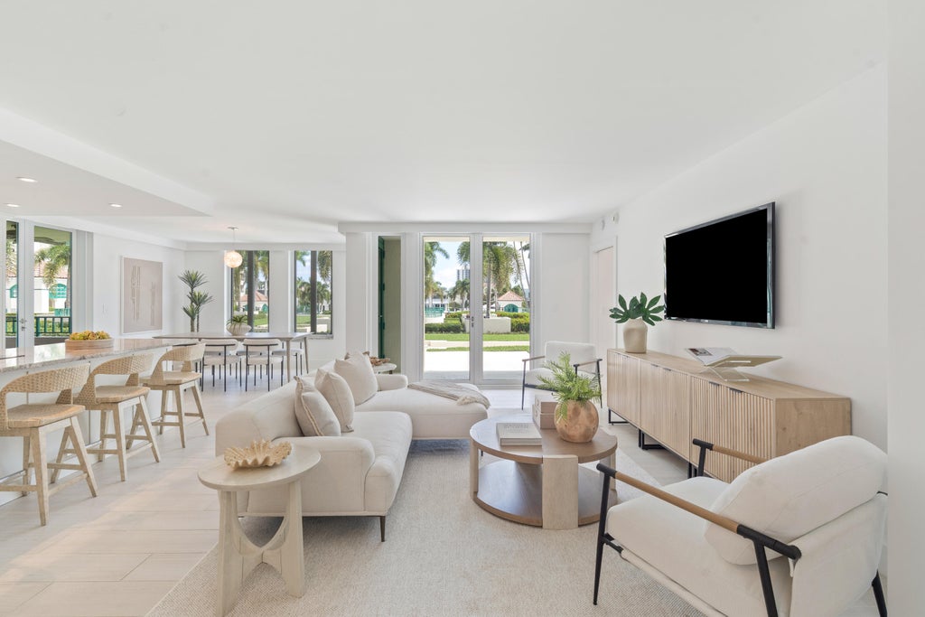Photo of 120 SE 5th Avenue #219, Boca Raton, FL 33432 (MLS # B26090330)